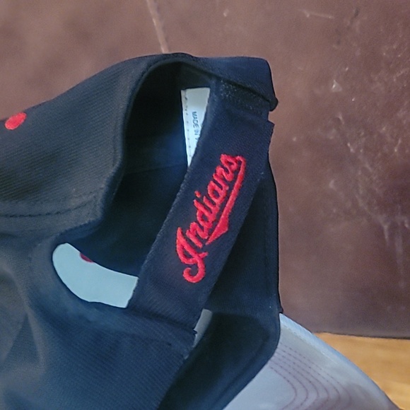 Cleavland Indians Hat - Picture 2 of 4